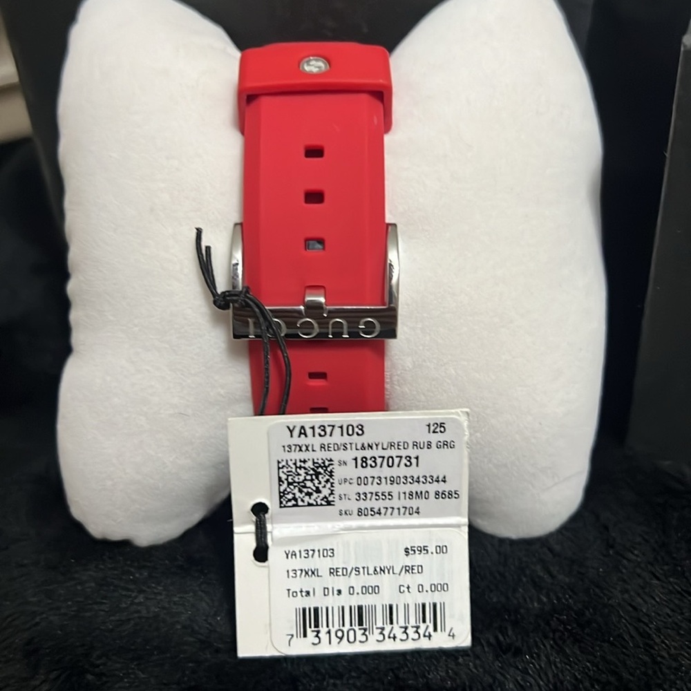 !!DEAL ALERT!!
Gucci Sync Watch “Red” - Picture 3 of 6
